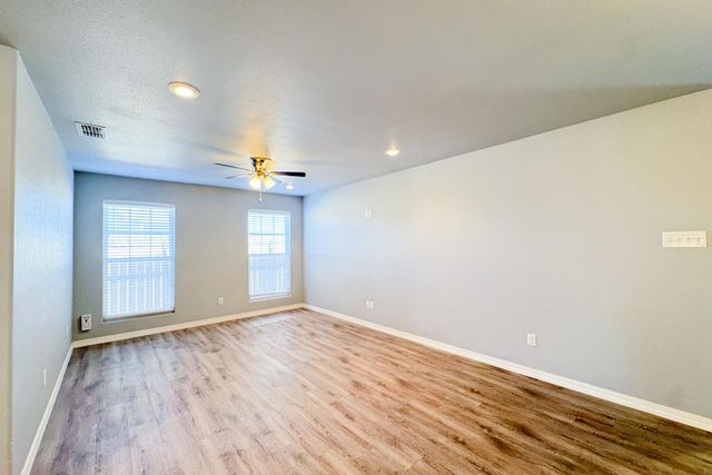 1217 N Chicago Avenue, Lubbock, TX 79416