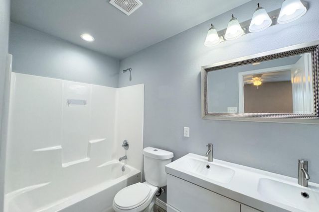 1217 N Chicago Avenue, Lubbock, TX 79416