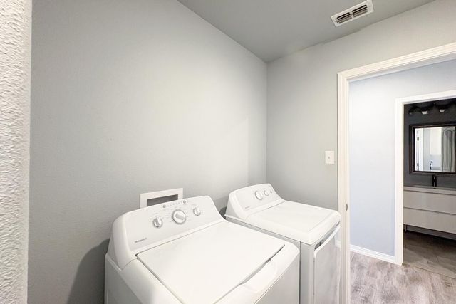 1217 N Chicago Avenue, Lubbock, TX 79416