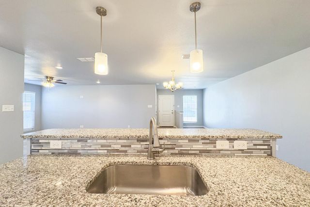 1217 N Chicago Avenue, Lubbock, TX 79416