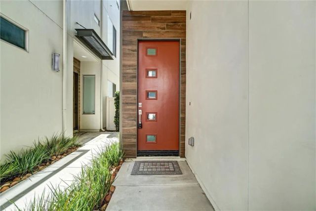 25 Ebb Tide, Newport Beach, CA 92663