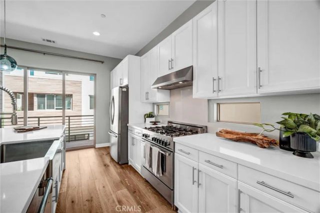 25 Ebb Tide, Newport Beach, CA 92663