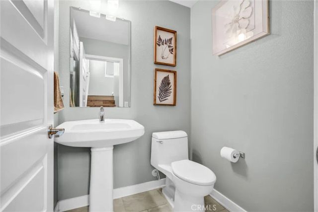 25 Ebb Tide, Newport Beach, CA 92663