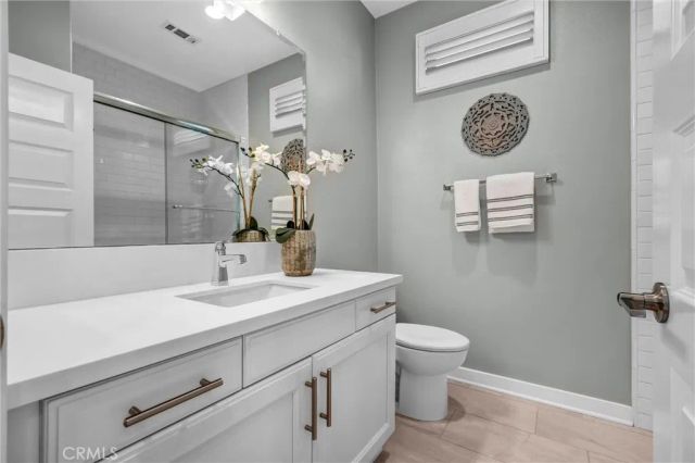 25 Ebb Tide, Newport Beach, CA 92663