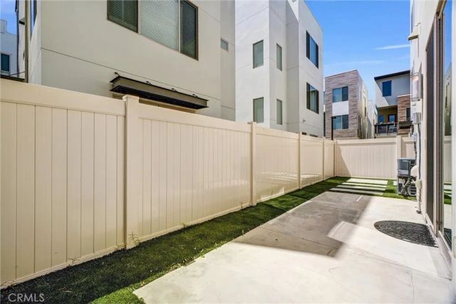 25 Ebb Tide, Newport Beach, CA 92663