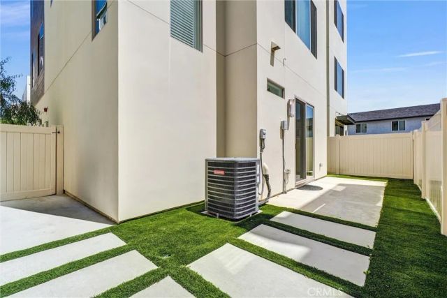 25 Ebb Tide, Newport Beach, CA 92663