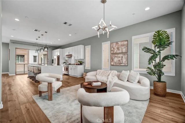 25 Ebb Tide, Newport Beach, CA 92663