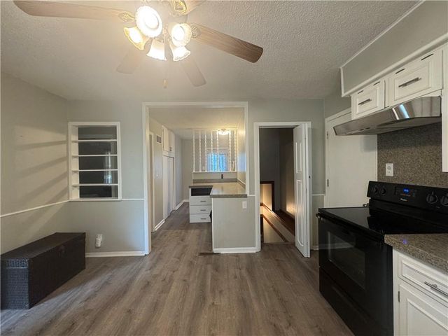 3736 N Lister Avenue, Kansas City, MO 64117