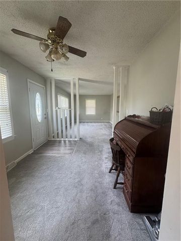 3736 N Lister Avenue, Kansas City, MO 64117