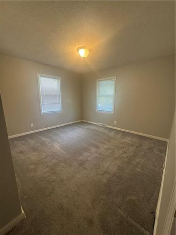 3736 N Lister Avenue, Kansas City, MO 64117