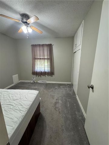 3736 N Lister Avenue, Kansas City, MO 64117