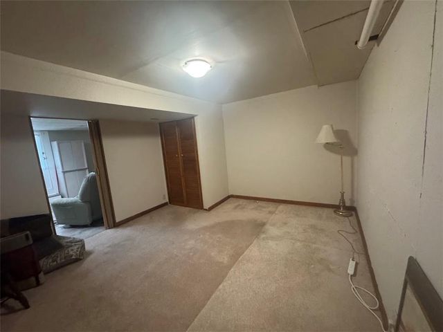3736 N Lister Avenue, Kansas City, MO 64117