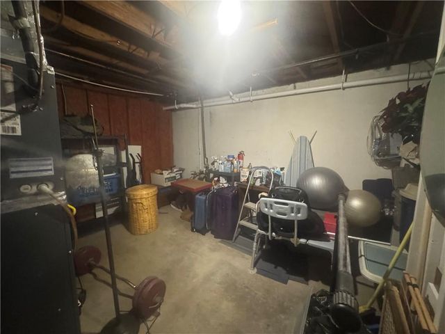3736 N Lister Avenue, Kansas City, MO 64117