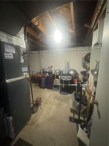 3736 N Lister Avenue, Kansas City, MO 64117