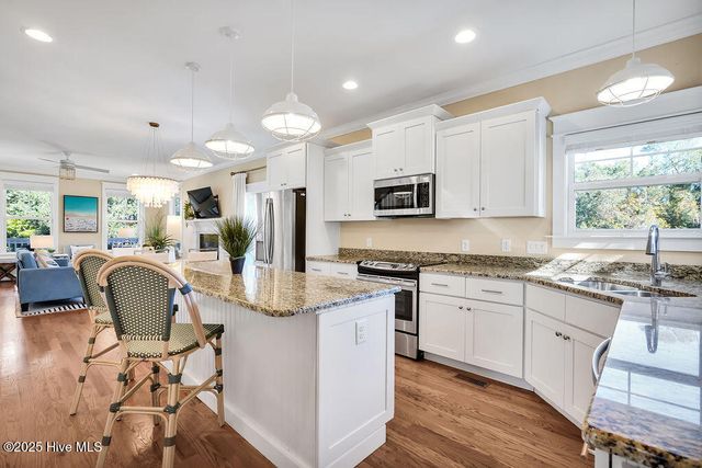 805 E Yacht Drive, Oak Island, NC 28465