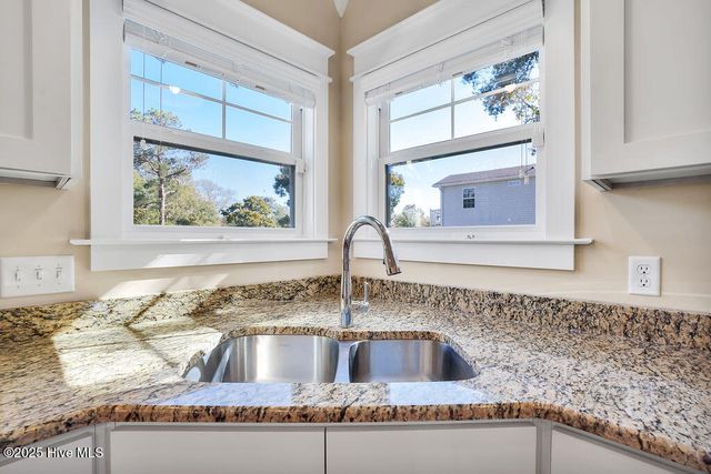 805 E Yacht Drive, Oak Island, NC 28465