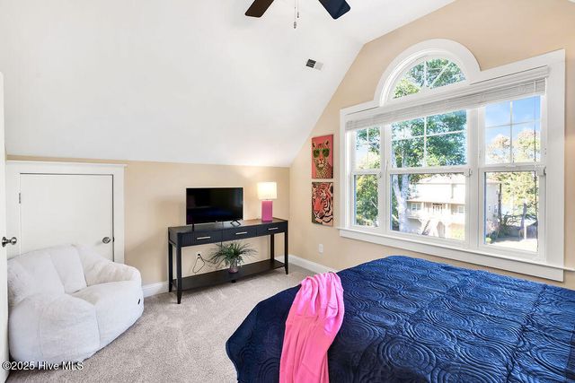 805 E Yacht Drive, Oak Island, NC 28465