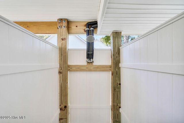 805 E Yacht Drive, Oak Island, NC 28465