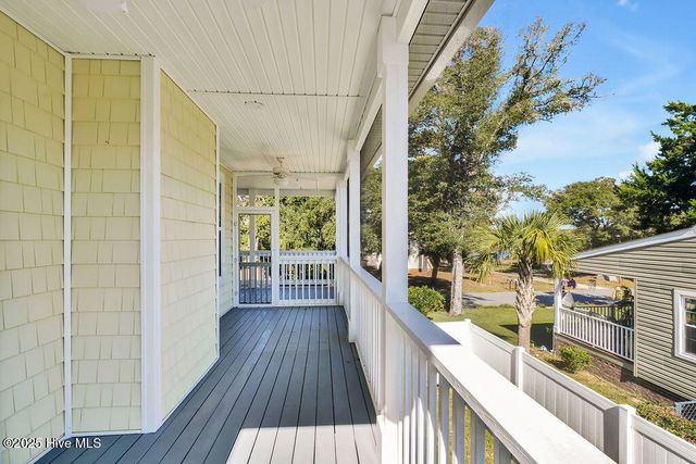 805 E Yacht Drive, Oak Island, NC 28465
