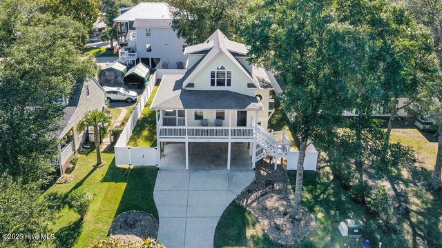 805 E Yacht Drive, Oak Island, NC 28465