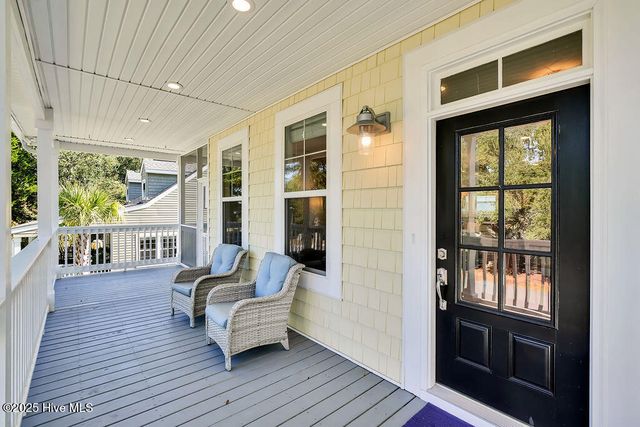 805 E Yacht Drive, Oak Island, NC 28465