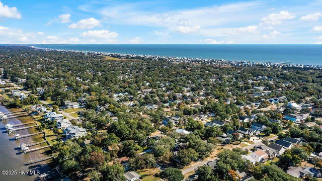805 E Yacht Drive, Oak Island, NC 28465