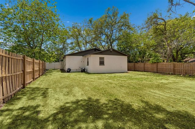 1105 W YUKON STREET, Tampa, FL 33604