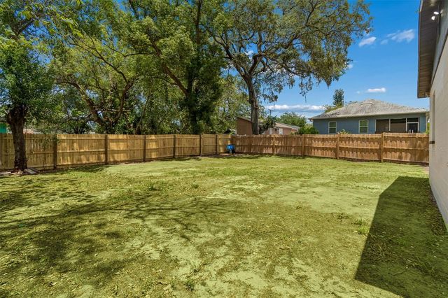 1105 W YUKON STREET, Tampa, FL 33604