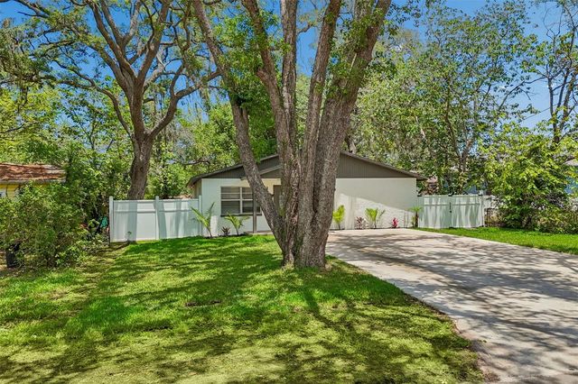 1105 W YUKON STREET, Tampa, FL 33604