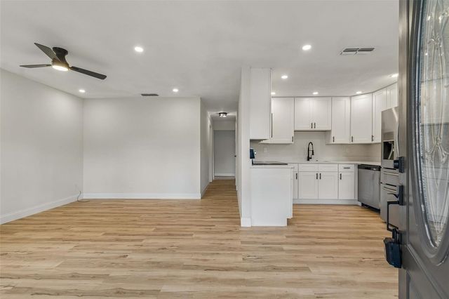 1105 W YUKON STREET, Tampa, FL 33604