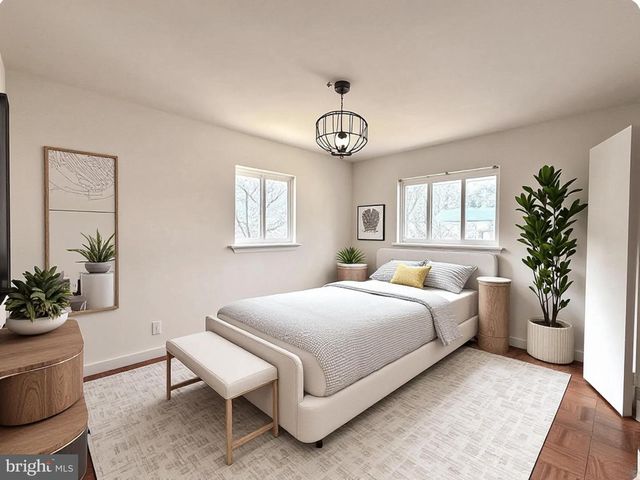 2121 PATRICK HENRY DR, Arlington, VA 22205