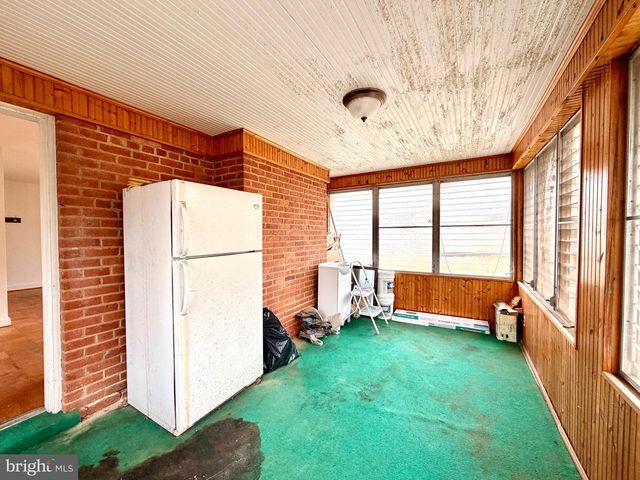 2121 PATRICK HENRY DR, Arlington, VA 22205