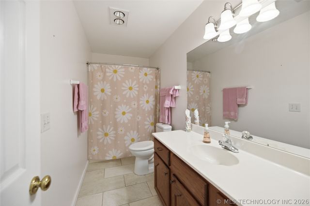 1004 N Willow Avenue, Broken Arrow, OK 74012