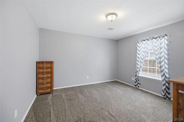 1004 N Willow Avenue, Broken Arrow, OK 74012