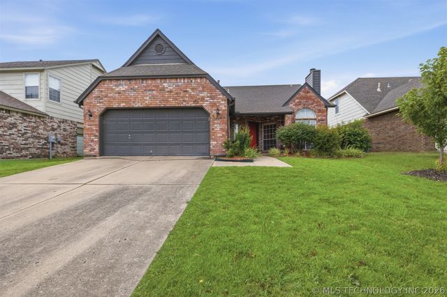 1004 N Willow Avenue, Broken Arrow, OK 74012