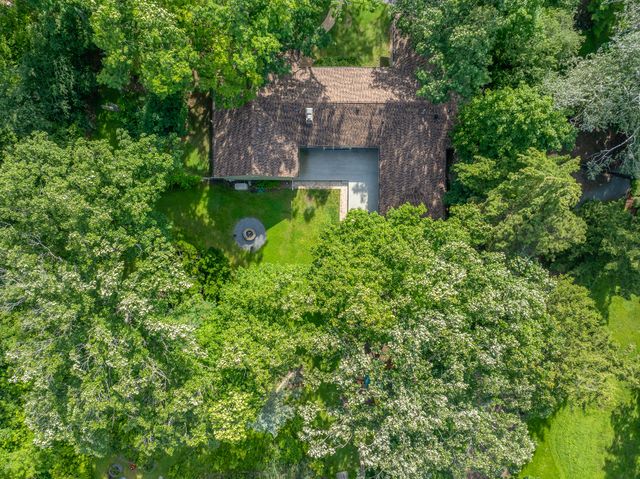 1355 Woodland Lane, Riverwoods, IL 60015