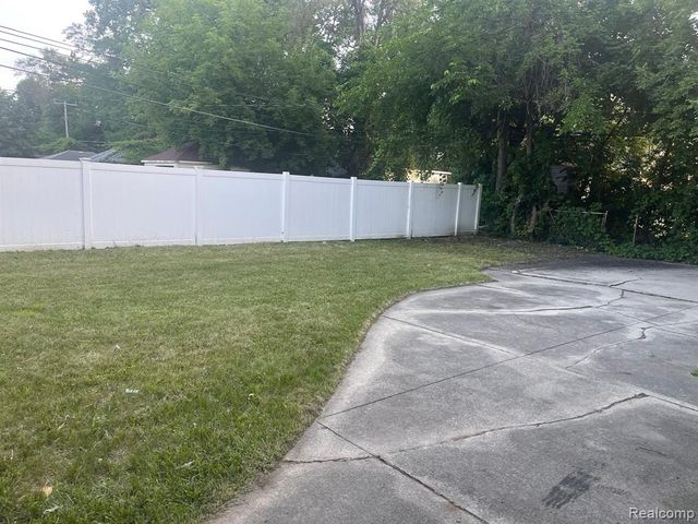 18985 Prevost Street, Detroit, MI 48235