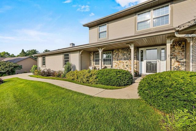 7600 Suffolk Down, Sun Prairie, WI 53590