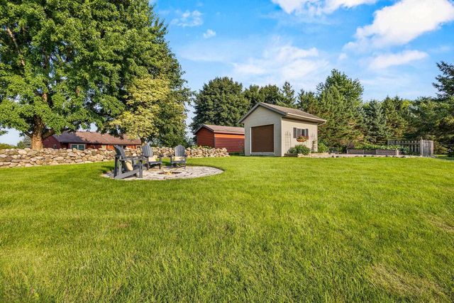 7600 Suffolk Down, Sun Prairie, WI 53590