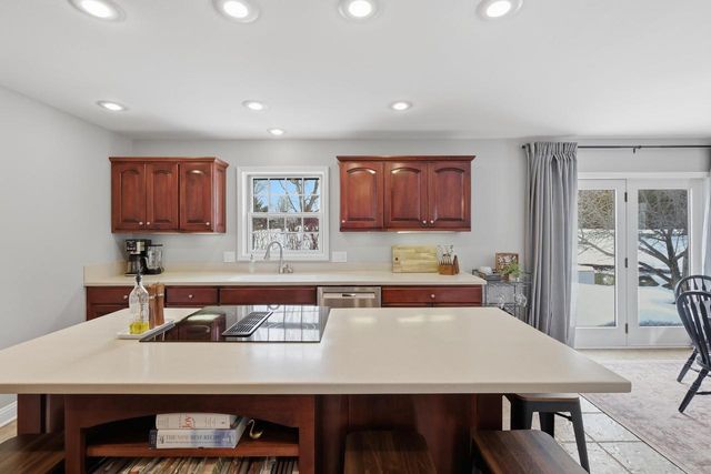 7600 Suffolk Down, Sun Prairie, WI 53590