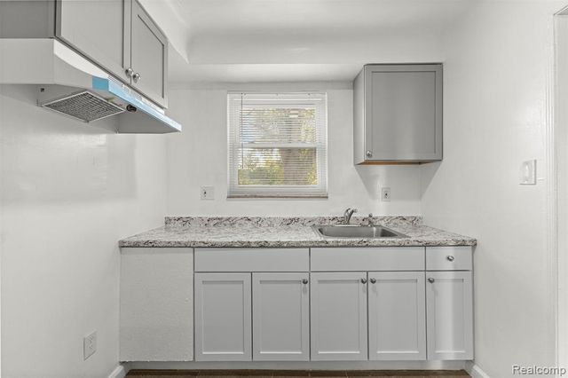 10838 Nottingham Road, Detroit, MI 48224