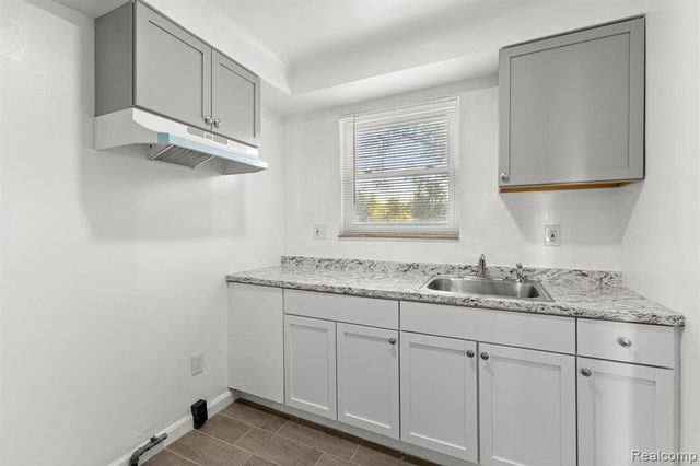 10838 Nottingham Road, Detroit, MI 48224