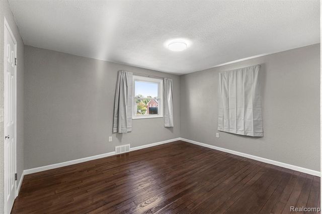 10838 Nottingham Road, Detroit, MI 48224