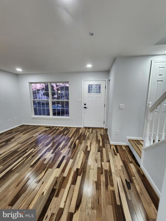 Image 2 of property listing at 13028 SALFORD TER, Upper Marlboro, MD 20772