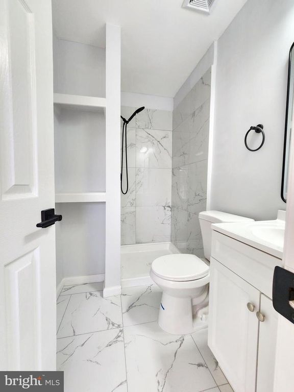 Image 25 of property listing at 13028 SALFORD TER, Upper Marlboro, MD 20772