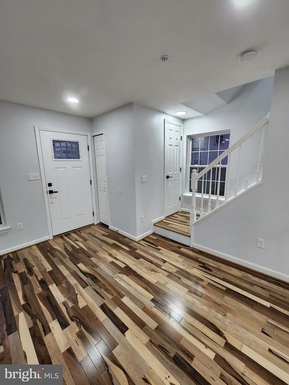 Image 3 of property listing at 13028 SALFORD TER, Upper Marlboro, MD 20772