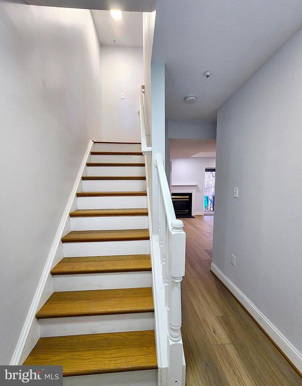 Image 30 of property listing at 13028 SALFORD TER, Upper Marlboro, MD 20772