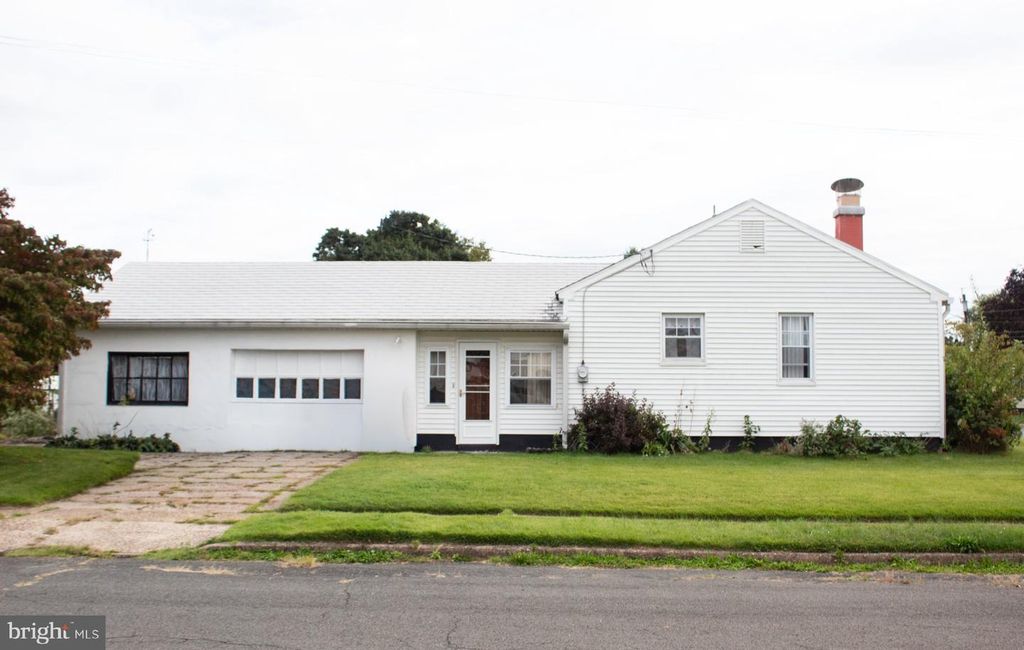 303 PINE ST, Burlington, NJ 08016 — photo 3