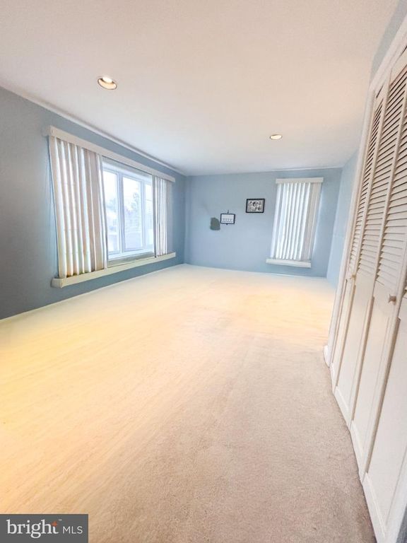 303 PINE ST, Burlington, NJ 08016 — photo 4