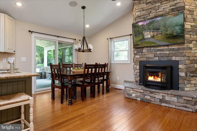 1134 VALLEY DR, Pasadena, MD 21122